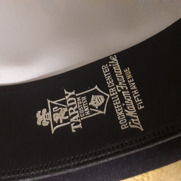 Vintage Tardy Custom Hatter Men's  Black Fedora Hat with Red Feather - Picture 5 of 11